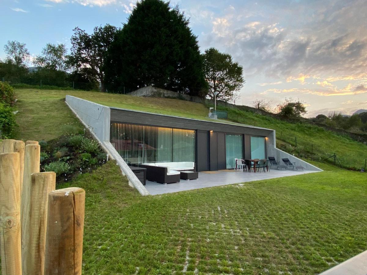 La Casa De Hierba - Casa De Campo De Diseno Con Jardin Y Wifi Cerca De Las Playas De Llanes Kültér fotó